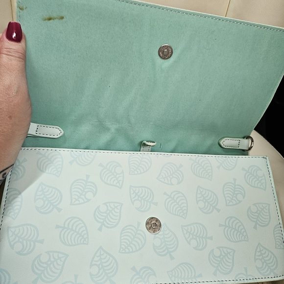 Nintendo Switch Animal Crossing Kids Crossbody Case - Picture 6 of 13